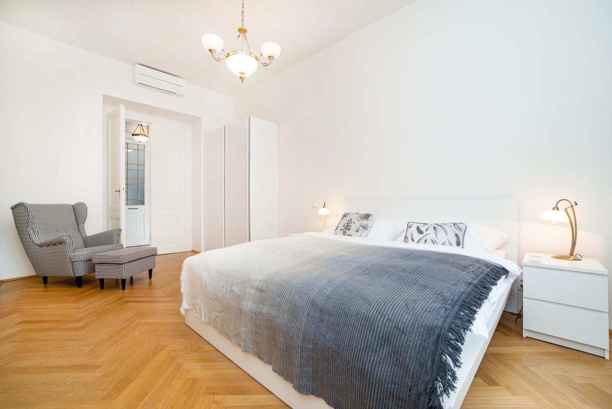 Quiet Apartment In The Old Town براغ المظهر الخارجي الصورة